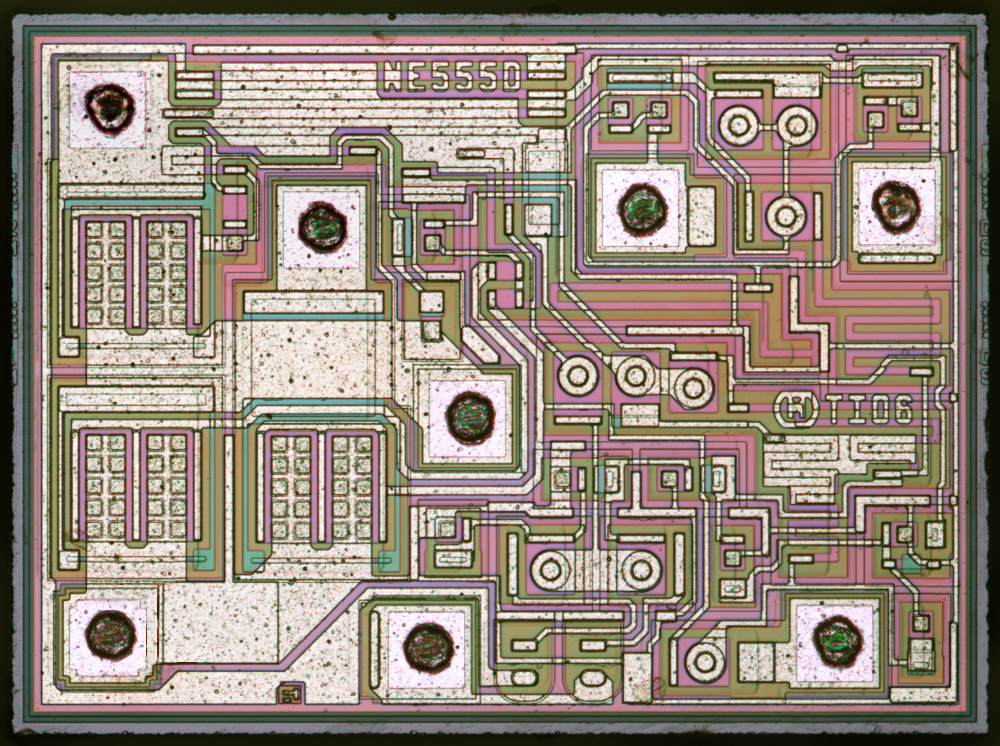 Datei: Ti-NE555-genuine(1).jpg, © nach CC BY 3.0